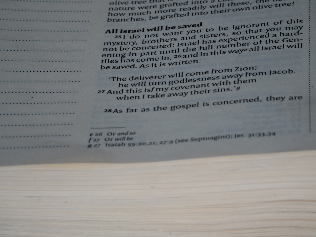 영문 이력서 한 줄이 15단어를 넘어가나요? 2026년 글로벌 채용에서 '긴 문장'은 곧 '역량 부족'입니다